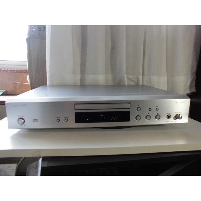 ONKYO CDプレーヤー シルバー C-773(S) bme6fzu ONKYO（オンキヨー） ONKYO C-773-2 〓 オンキョーの07年製フルサイズ