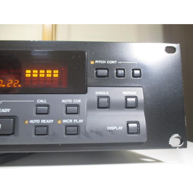 TASCAM CD-450 〓 タスカム(TEAC)の業務用上位クラスのCDプレーヤー