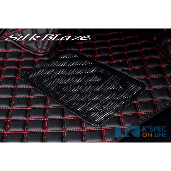 SilkBlaze ダイヤキルトフロアマット 30系アルファード/ヴェルファイア 