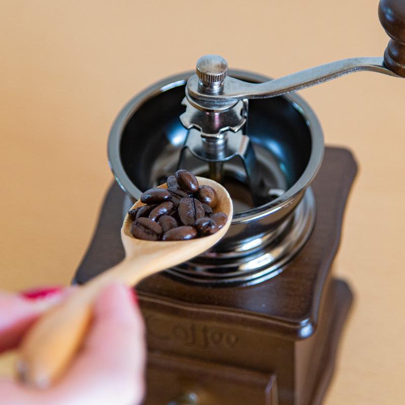 本物品質の コーヒーミル 手動 おしゃれ アンティーク調 細挽 粗挽 調節 手挽き コーヒー豆 珈琲豆 グラインダー 一人用 インテリア あすつく対応 Riosmauricio Com