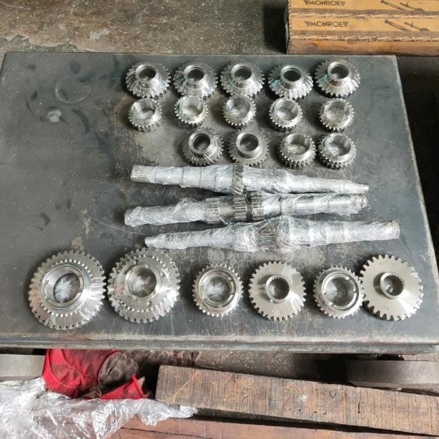 限定品 KRT クロスミッション　エッセ (L235S)　ミラ　ストーリア　5速ミッション用　1-4速クロスギア 【UOI4674787851】(166375円)