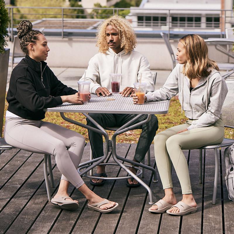 ウーフォス リカバリーサンダル ウーオリジナル Nomad メンズ OOFOS