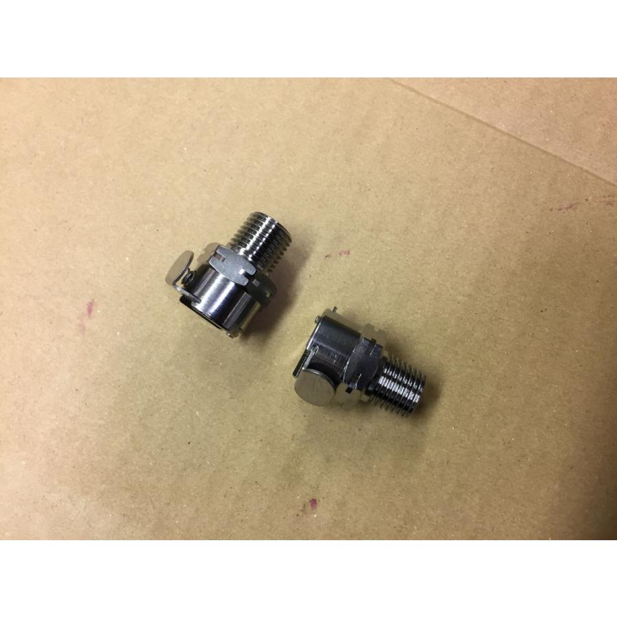 トライアンフ フューエルポンプ 金属製 コネクター T1240868 デイトナ