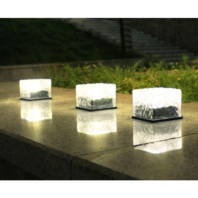 ガーデンライト ソーラー 充電 LED 4個セット センサー ライト 強化