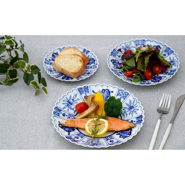 有田HOUEN 有田焼 芙蓉手菊型皿 中 直径約18cm【送料無料】 電子 有田HOUEN 有田焼 芙蓉手菊型皿 中 直径約18cm【送料無料】 電子