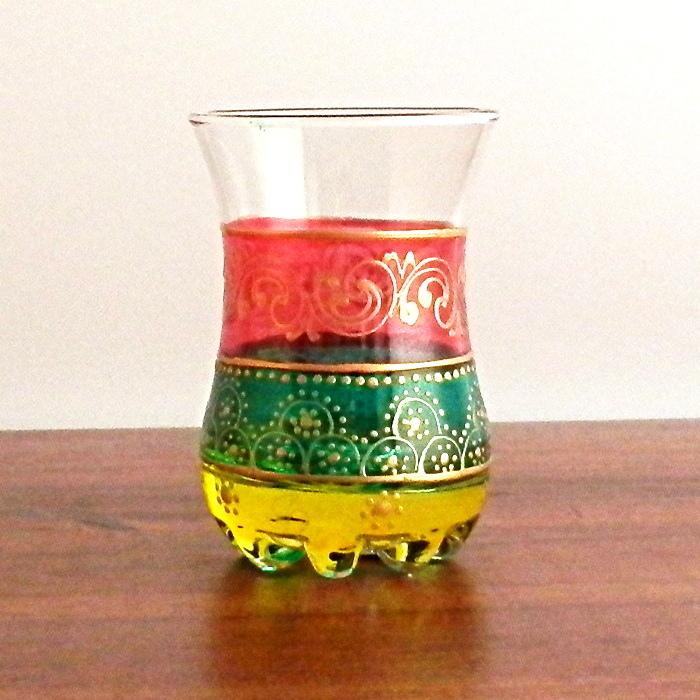 チャイグラス 赤×グリーン×イエロー チューリップ型 グラス ガラスコップ 花底 チュニジア 015a｜ktsamantha