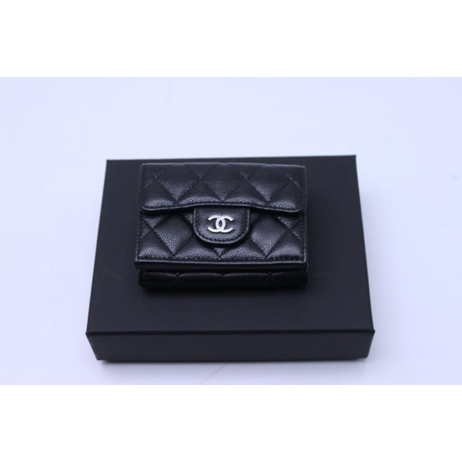 CHANEL（シャネル） キャビアスキン 黒 三つ折り コンパクトウォレット