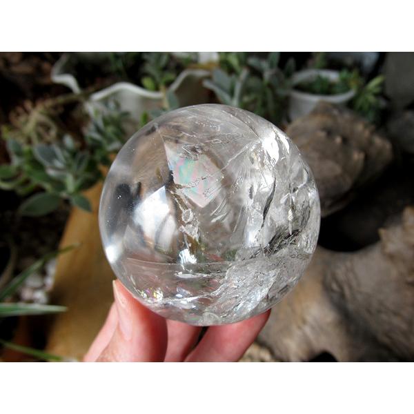 レインボースタッデッドクォーツ/天然水晶丸玉/トカンティンス州産