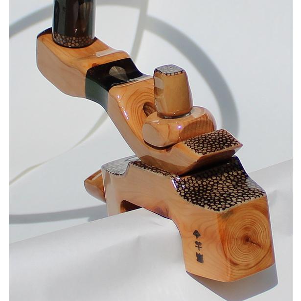 竿春工房” Sフルバージョン マジョーラレッド羽根サメ皮タモ置き台 弓