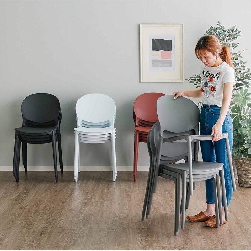 coco　LIVIT ULTRA スタッキングチェア　ホワイト LIVIT ULTRA(ウルトラ)スタッキングチェア ホワイト coco LIVIT