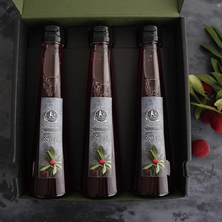 贈り物に　国産 ヤマモモ使用　熊野山桃シロップ  235g×3本　幻のフルーツ　お祝いやギフトに　 |  | 01
