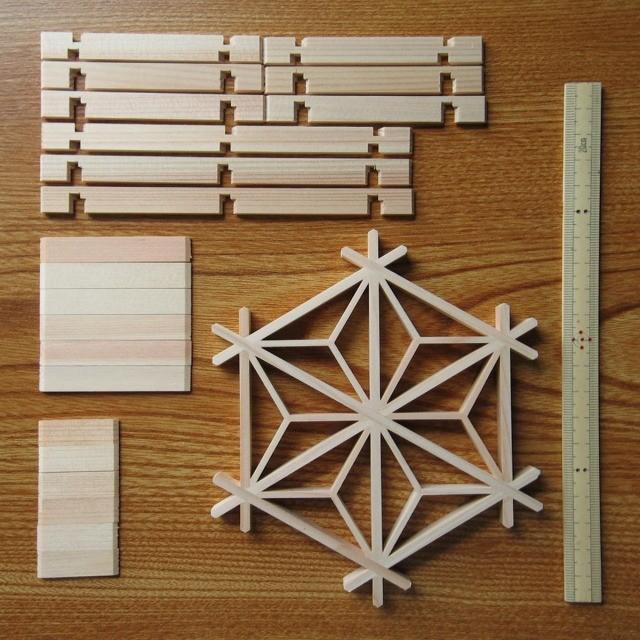 組子細工 組子キット kumiko kit 麻の葉（大き目） 組子コースター組立キット　建具の秘密 職人体験 頭の体操 おしゃれなインテリア壁飾りにも！｜kumiko-studio｜02