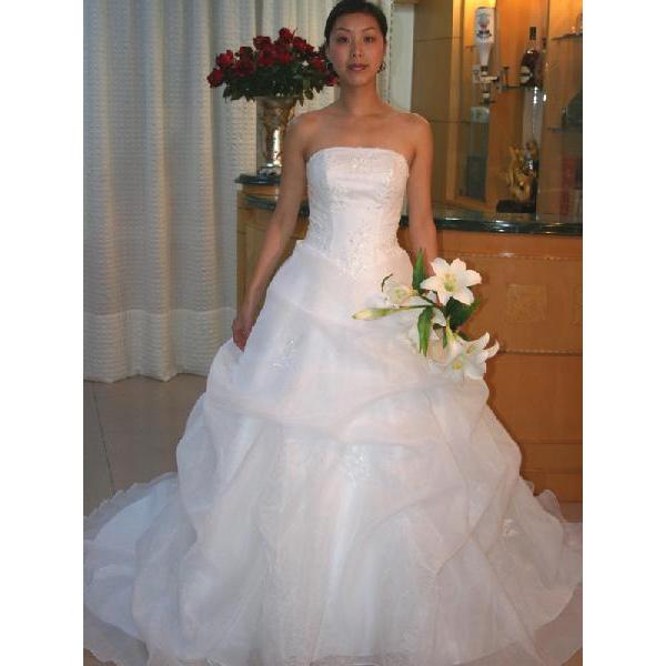 Wdk375 胸元のビース刺繍ウエディングドレス ウエディングドレス ファッション Wd375 久美ドレスハウス 売れ筋超安い