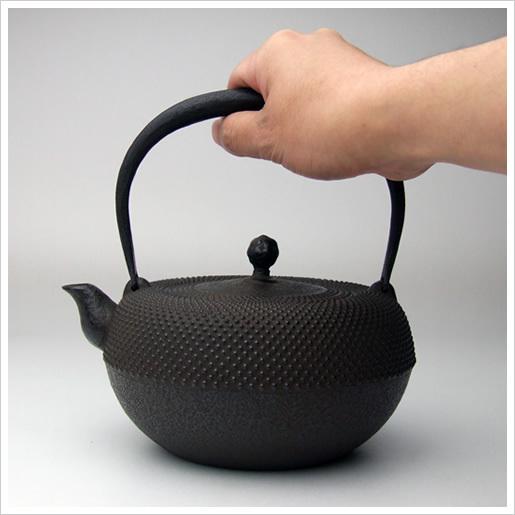 くんざん 薫山 鉄鉢型 0.9L 霰 本場盛岡 南部鉄瓶 南部鉄器 日本製 IH