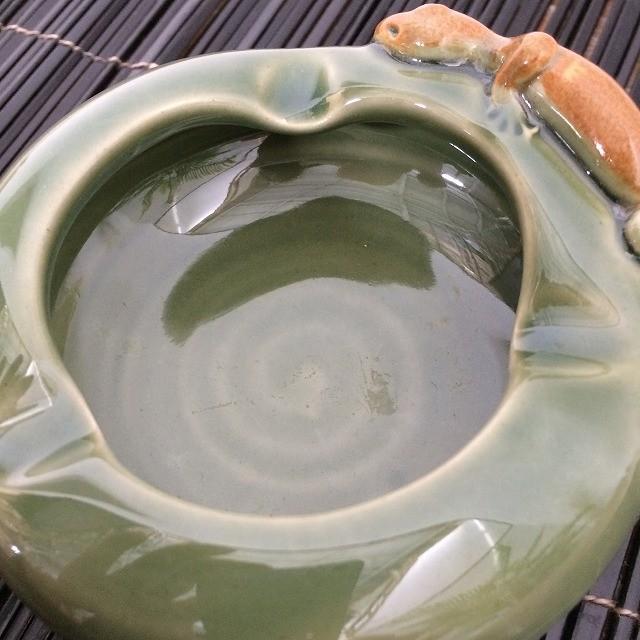タバナン焼き 灰皿 小 ゲッコウ 緑色 ヤモリ 卓上灰皿 陶器 タバナン