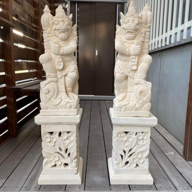 バリ島石像 天然石 ラクササ像 H65 2体(左右)+H40 スタンド2台 1set