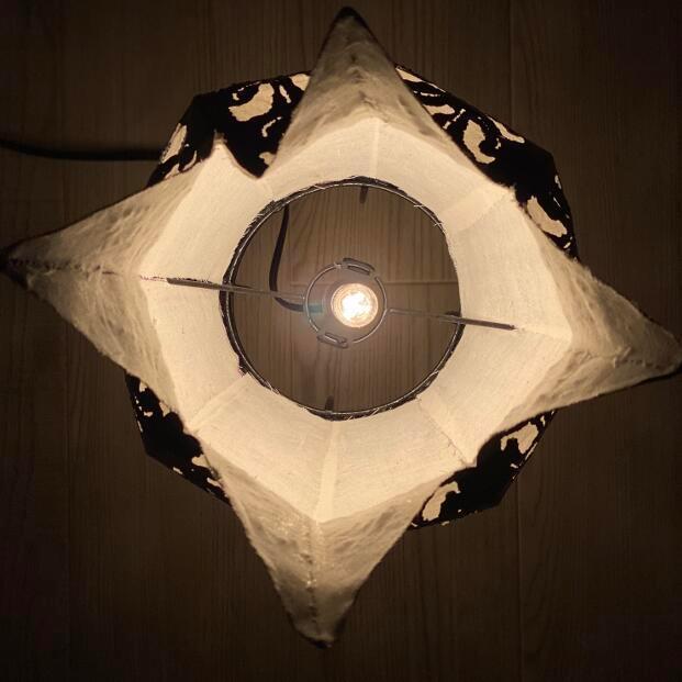 アイアン透かし チューリップ型 スタンドランプ H40cm バリ島製 フロア