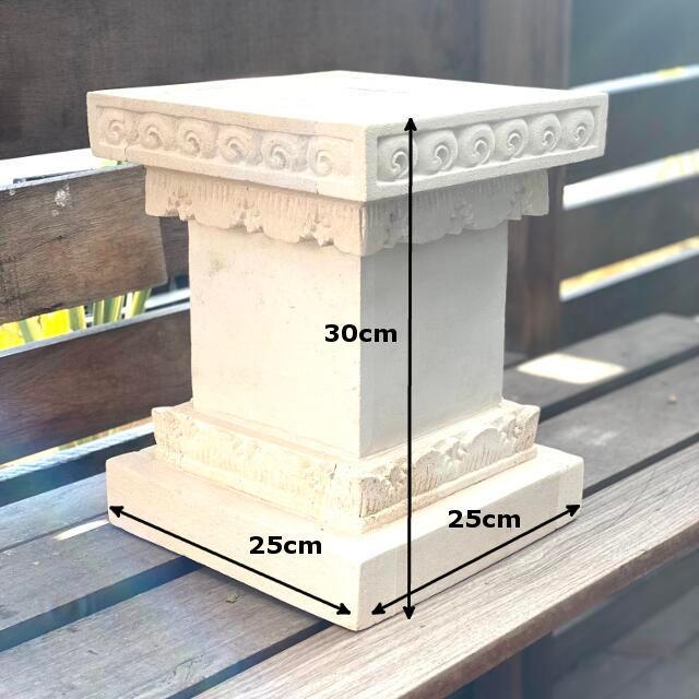バリ島 ミニ 石台 角 スタンド H30cm 石像 置台 ガーデン 石材 彫刻