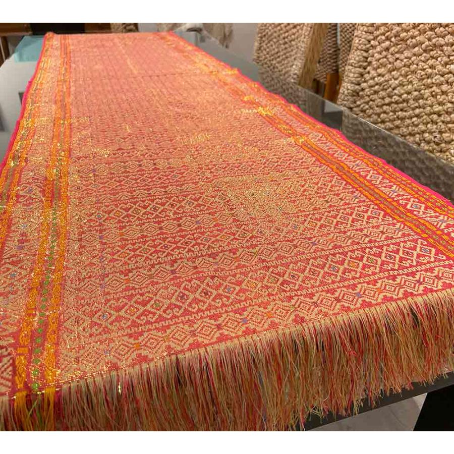 イカット テーブルランナー 金糸 ピンク系 B 200×50cm 布 アジアン