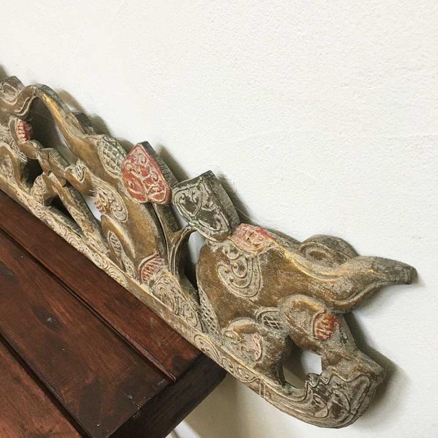 木製 カエル彫刻 葉型装飾品