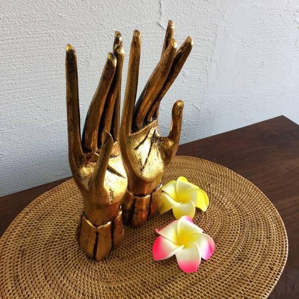 金属製ゴールド手のオブジェ　おしゃれ　個性派 スリムブッダハンド 木製 オブジェ ゴールド カードホルダー アジアン