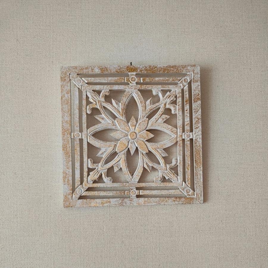 バリ島製 木製 彫刻 レリーフ 30×30 C-1 花 MDF 壁掛け インテリア