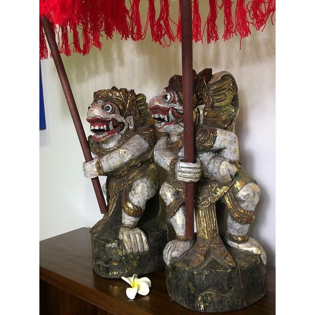 木彫り 傘持ちハヌマン 50cm ペアセット バリ 神話 インドネシア