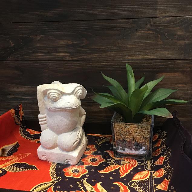 カエルの石像 カエルの置物 葉傘持ち H15cm アジアン雑貨 カエル