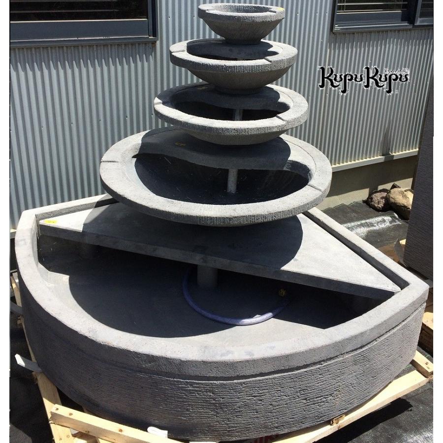 噴水 バリ島製 セメント製流水栓 大 4段 ポンプ付き : アジアンバリ