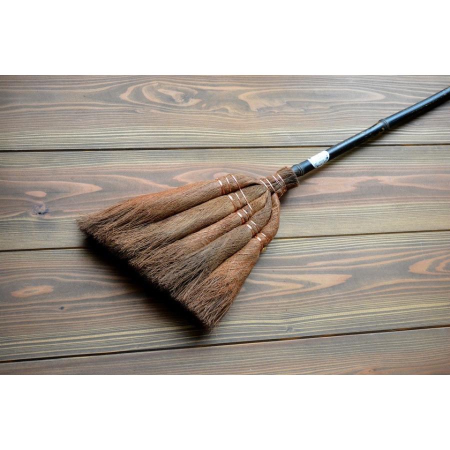 棕櫚箒 おしゃれ おすすめ 5玉手箒 皮巻き 単品 山本勝之助商店 和歌山県 人気 定番 インテリア 手作り 毎日のお掃除に ほうき生活 国産 日本製 Yh51 暮らしのほとり舎 Yahoo 店 通販 Yahoo ショッピング