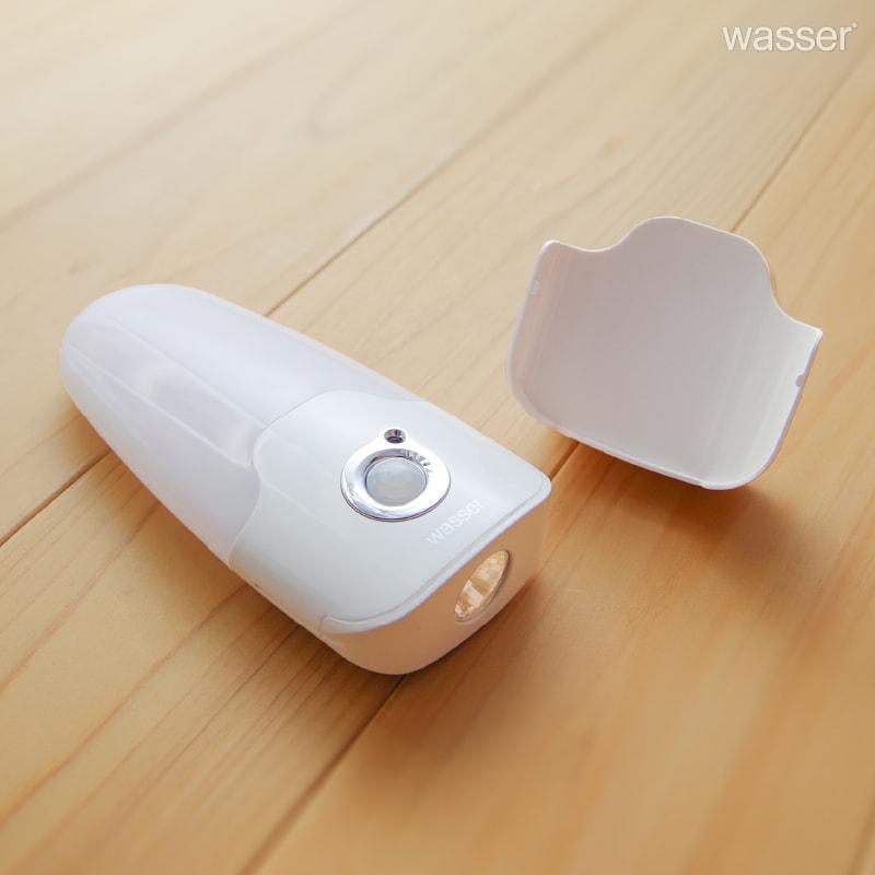 2個ご購入で送料無料 フットライト コンセント式 人感センサー 足元灯 自動点灯 消灯 常夜灯 懐中電灯 非常灯 停電 地震対策 防災グッズ おすすめ | Wasser（大河商事） | 04