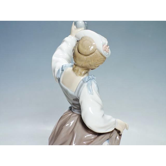 リヤドロ人形 LLADRO 小鳥を捕まえた少女 27cm #4758 置き物｜kurashinokura｜10