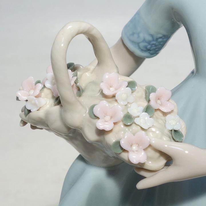 LLADRO リヤドロ 花かご 少女 23cm 春のお庭にかえって #6130 陶磁器 人形｜kurashinokura｜09