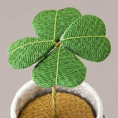 ちりめん細工 プランター 四葉のクローバー 幸運招来 : 暮らし