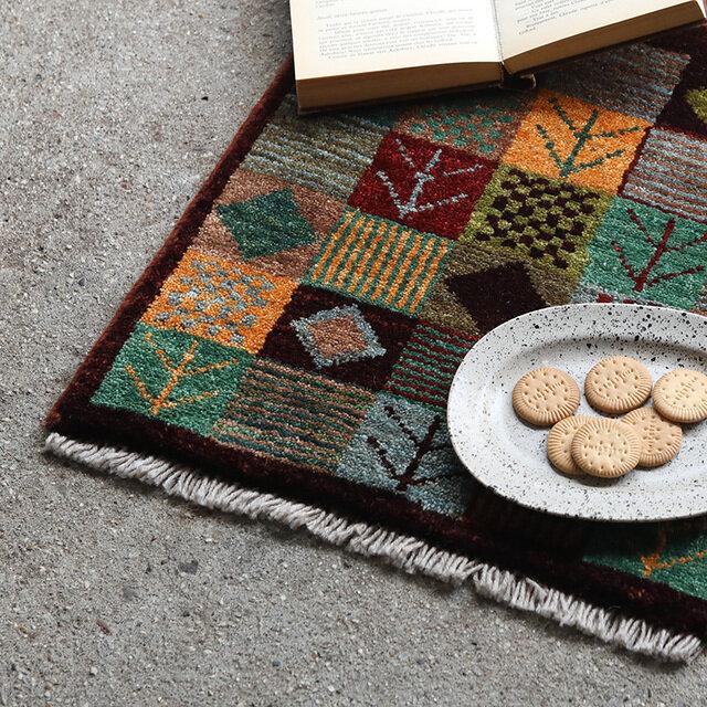 ミニギャッベ チェアパッド 43×41cm イラン 直輸入 本物 極上 草木染 