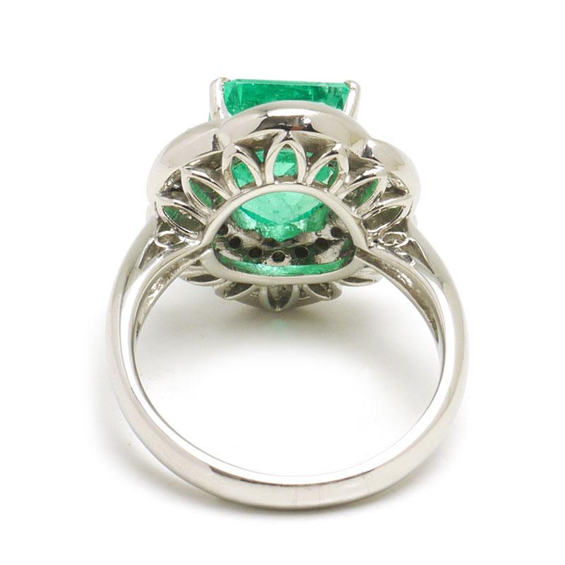 エメラルドダイヤモンドリング #9 約9号 PT900・E3.20ct・D0.86ct 