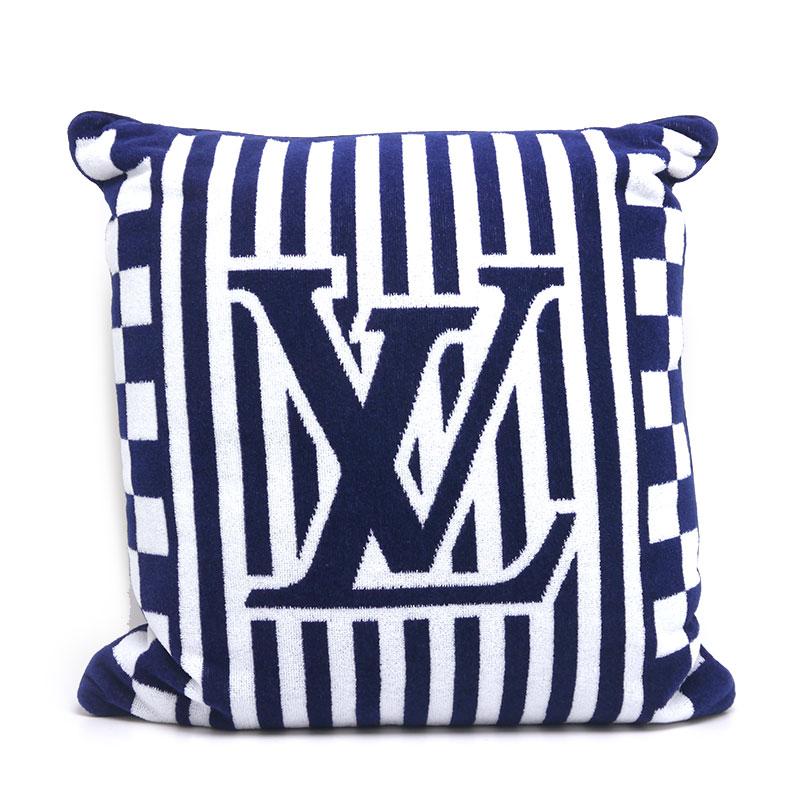 【新品未使用】LOUIS VUITTONクッサンプラージュLVグラフィカル LOUIS VUITTON（ルイ・ヴィトン） クッサン・プラージュ LV