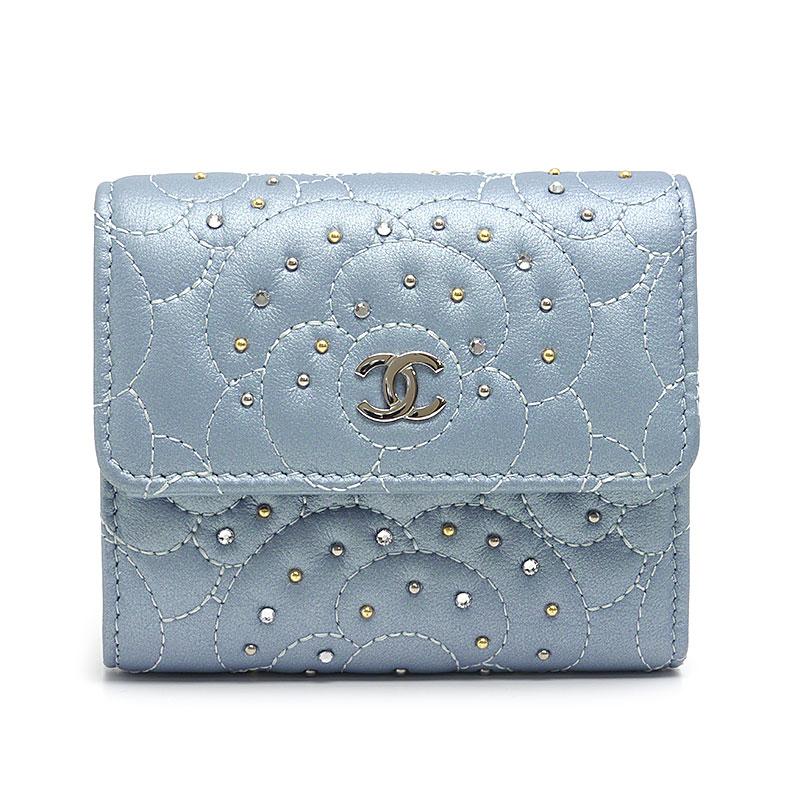シャネル カメリア スモールフラップウォレット 3つ折り財布 A83570 CHANEL（シャネル） カメリア スモールフラップウォレット 3つ折り財布