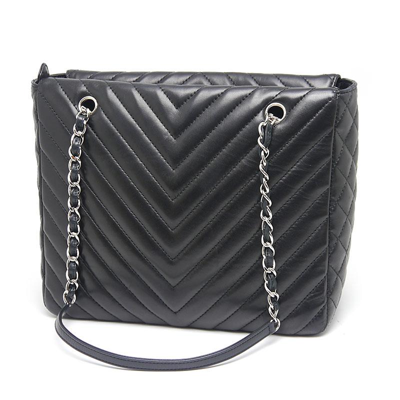 CHANEL（シャネル） CHANEL Vステッチ チェーントート シルバー金具