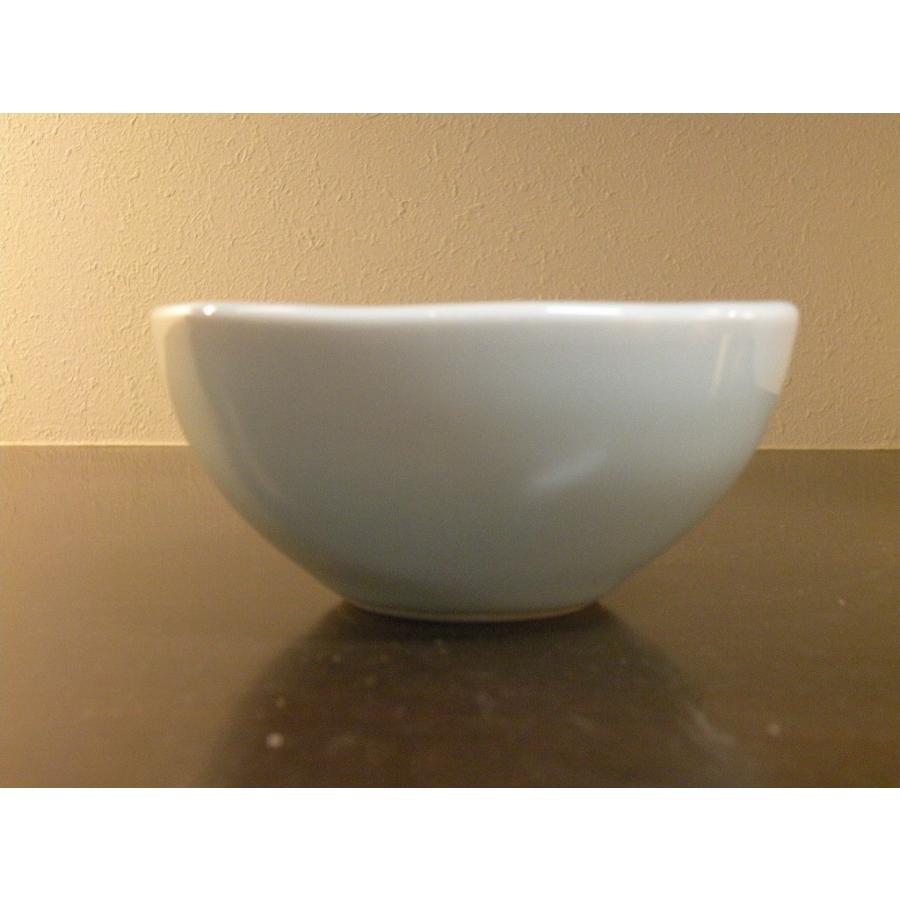 砥部焼　鉢　淡青白磁　ボウル　小　陶彩窯　焼き物　陶器 |  | 01