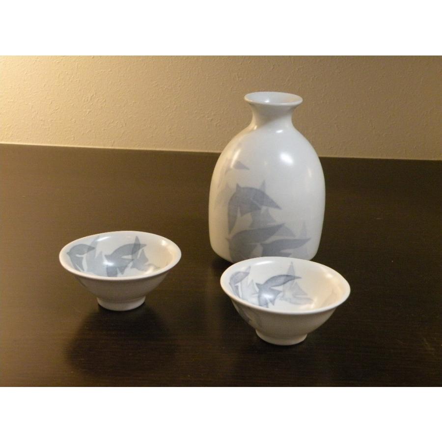 砥部焼　鳥柄　盃　おちょこ　陶彩窯　焼き物　陶器 |  | 03