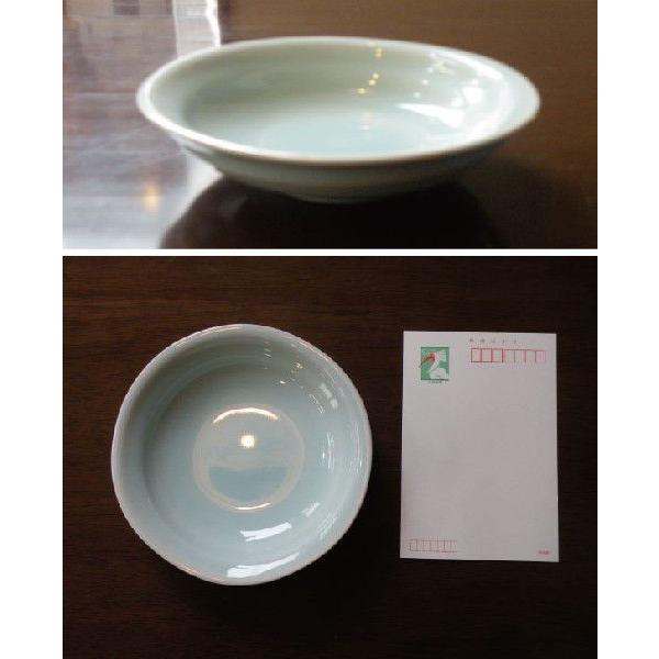 砥部焼　 5寸 浅鉢 　手あと淡青白磁　焼き物　陶器　陶彩窯 |  | 01