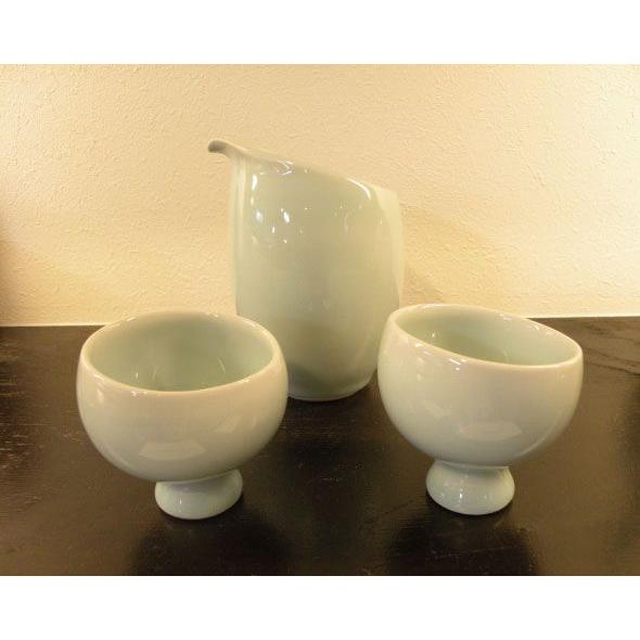 砥部焼 酒器  徳利 　とっくり 　ドレッシングorソース入れ　　淡青白磁　焼き物　陶器　陶彩窯 |  | 02