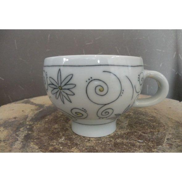 砥部焼　コーヒーカップ＆ソーサー　ティーカップ　花丸型　焼き物　陶器　陶彩窯 |  | 01