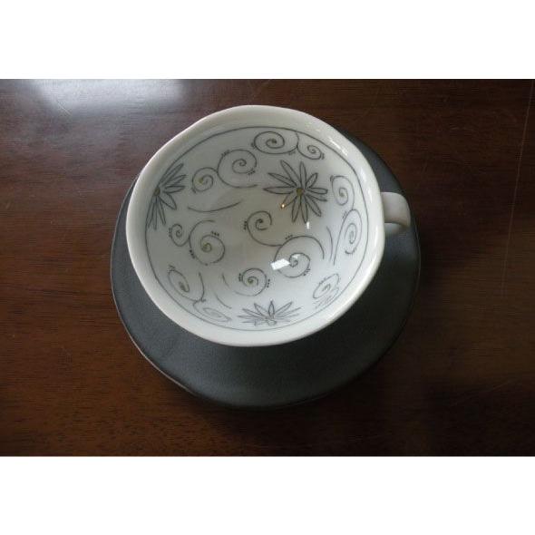 砥部焼　ティーカップ＆ソーサー　コーヒーカップ　花　焼き物　陶器　陶彩窯 |  | 01