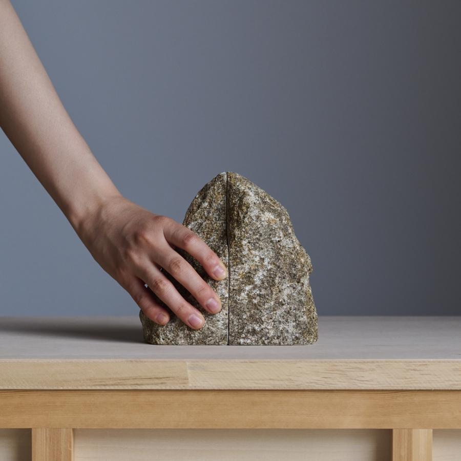本立て  Bookend  ブックエンド　サビ　Lサイズ　RS - ROCK END / L / sabi　庵治石 　自然　石 AJI PROJECT |  | 02
