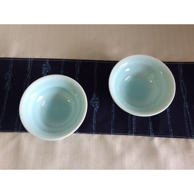 砥部焼 　渦巻き　盃 杯　さかずき　おちょこ　淡青白磁 　焼き物　陶器 |  | 02