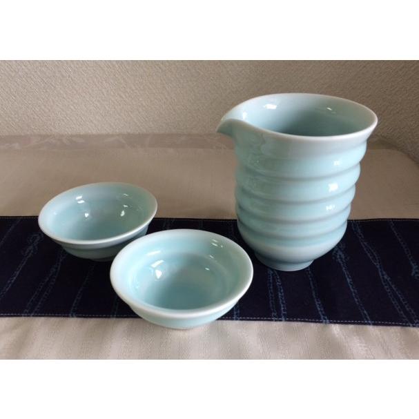 砥部焼 　渦巻き　盃 杯　さかずき　おちょこ　淡青白磁 　焼き物　陶器 |  | 03