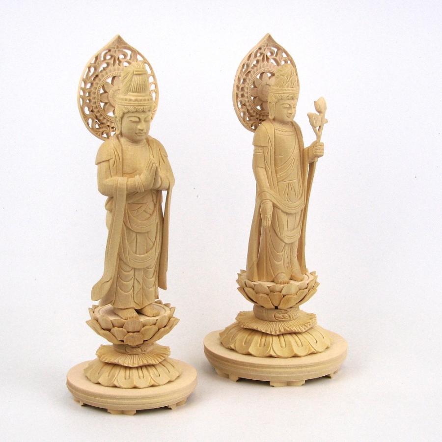 30 Off 木彫仏像 観音菩薩 蓮華持 勢至菩薩 立像 4 0寸 宝珠光背 円台 桧木 Materialworldblog Com