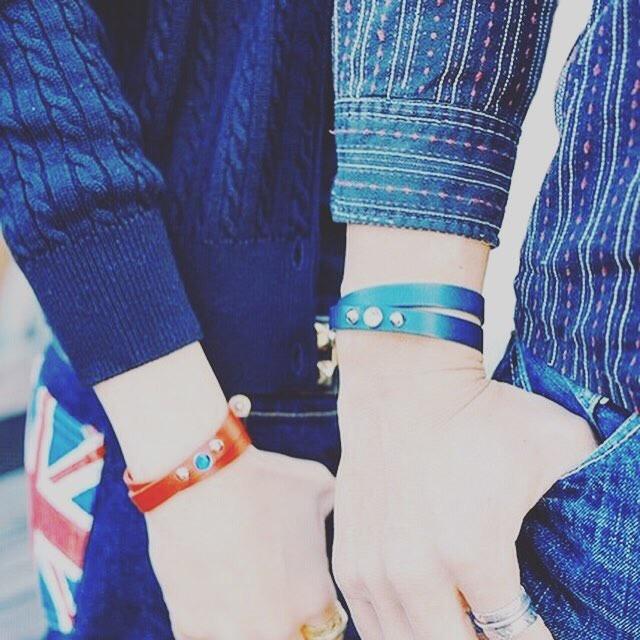 黒革レザークラフト【刻印無料】スタッズ付きレザーバングル（BAN-1